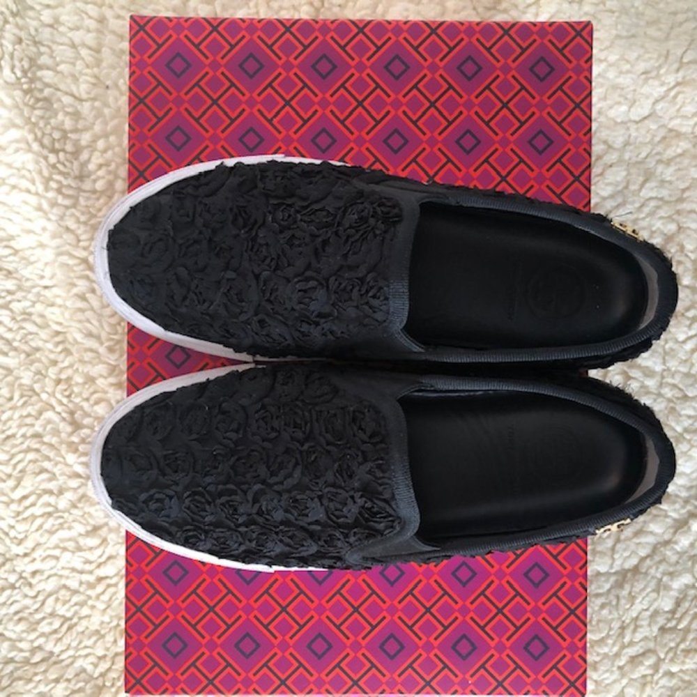 rosette slip-on-sneaker